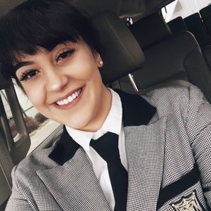 Meet your Posher, Hana